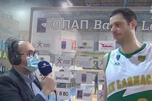 Δάκρυσε και συγκίνησε ο MVP Μανωλόπουλος αφιερώνοντας την απόδοση του στη μητέρα του!
