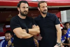 Στηρίζει τον Μάντζιο και προχωρά το σχέδιο ενίσχυσης