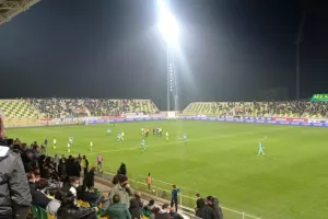 ΧΑΜΟΣ στην Αρένα...