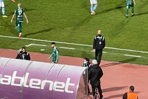 Αλλαγή στην αλλαγή μετά από 5 λεπτά η Ομόνοια!