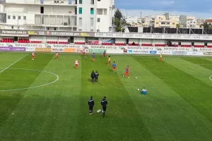 (Φώτος) Το "ερυθρόλευκο" τρένο συνεχίζει! 