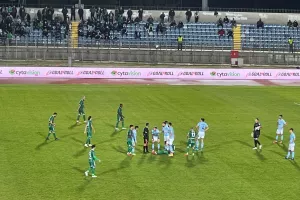 Με 10 παίκτες στο 37' η Πάφος!