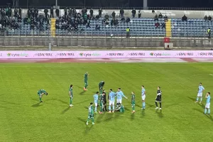 Με 10 παίκτες στο 37' η Πάφος!