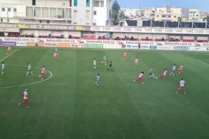 (Φώτος) Το "ερυθρόλευκο" τρένο συνεχίζει! 