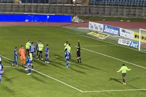 Με “9” η Πάφος, VAR και απευθείας κόκκινη για χτύπημα! 