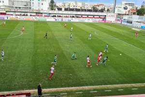 (Φώτος) Το "ερυθρόλευκο" τρένο συνεχίζει! 