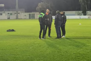 Πηγαδάκια πριν τη σέντρα 