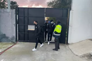 (ΦΩΤΟΣ) Άφιξη Εθνικού Άχνας 