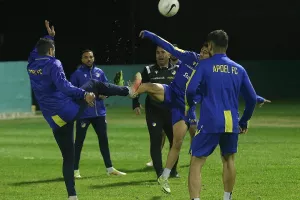 Με "23" ο ΑΠΟΕΛ κόντρα στον Άρη (φώτος)