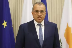 Tελευταία προειδοποίηση για μάσκες - "Θα κλείσουν τα γήπεδα για τον κόσμο"