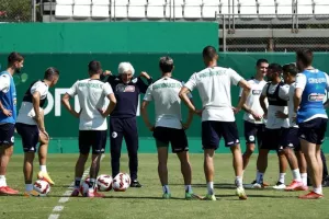Οι… ντόπες του Γιοβάνοβιτς στους παίκτες έφεραν τη νίκη!