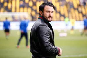 «Κλείστε τ’ αυτιά σας, θα έρθουν τα γκολ και οι νίκες»