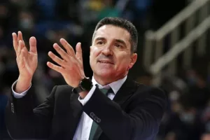 Πρίφτης για Γιόβιτς: «Μπορεί να σετάρει το παιχνίδι και να συνδέσει την ομάδα»