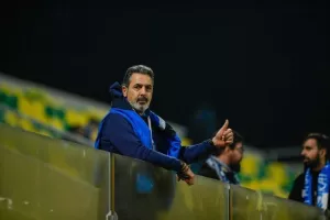 Περιμένει... Ομόνοια