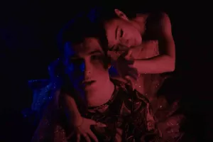Δυνατά (τα-τα-τα)