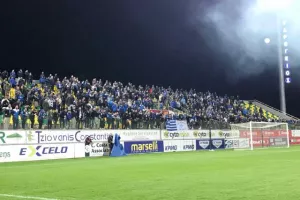 Έμειναν 200/Απόλλων