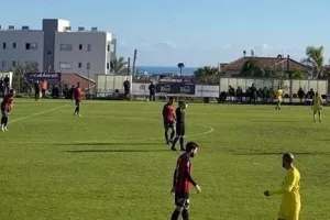 Καρμιώτισσα-Αχυρώνας: Τρίτωσε... το καλό με τριάρα! (φώτος)