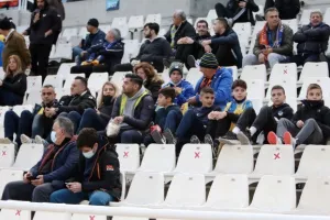 ΑΠΟΕΛίστες... στην Ανατολική/Εισιτήρια για το Δασάκι