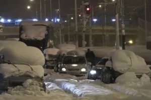 Ολονύχτια μάχη για τον απεγκλωβισμό των οδηγών: Τρομακτική εκτίμηση για 5.000 άτομα