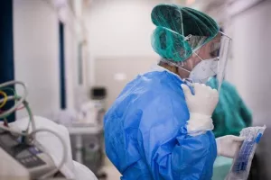 Κύπρος: 2546 κρούσματα - Τρεις θάνατοι 