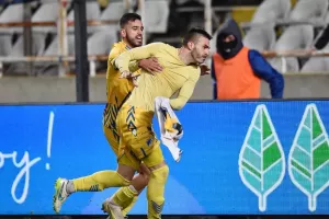 ΑΠΟΕΛ - Δόξα: Νατέλ και Μάγκλιτσα... καθάρισαν! (φώτος)