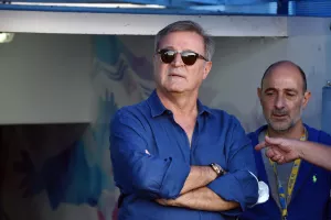 Πετρίδης: "Θα έρθουν καλύτερες μέρες/Οι ΑΠΟΕΛίστες πιστοποιούν το μεγαλείο τους"