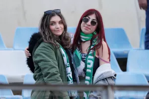 Koρίτσια/Ομόνοια