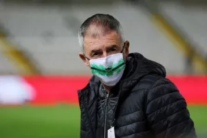 Ομόνοια-Ολυμπιακός: Τρίποντο... επιστροφή με Φώτη Παπουλή! (φώτος)