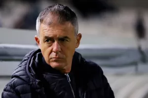 Ομόνοια-Ολυμπιακός: Τρίποντο... επιστροφή με Φώτη Παπουλή! (φώτος)