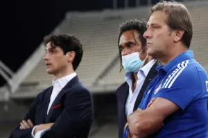 "Οι απουσίες στο κέντρο μας αναγκάζουν να παίζουμε με 3-4-3"