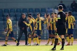 Άρης-ΑΕΛ: Εκτέλεσαν και κράτησαν οι νέοι… «Λέοντες»! (φώτος)