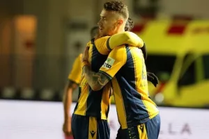Άρης-ΑΕΛ: Εκτέλεσαν και κράτησαν οι νέοι… «Λέοντες»! (φώτος)