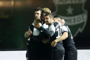 Άρης - Εθνικός: "Επιστροφή" Στεπίνσκι, επιστροφή στις νίκες! (Φώτος)
