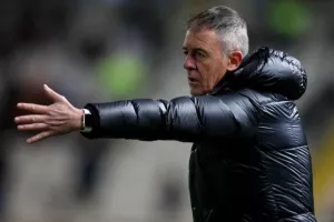 ΑΠΟΕΛ - Ολυμπιακός: Η γκολάρα Εφραίμ έδωσε προβάδισμα! (φώτος)