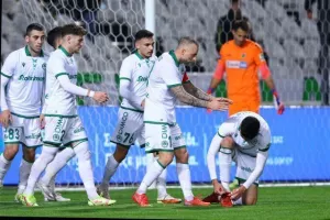 Ομόνοια-Ολυμπιακός: Τρίποντο... επιστροφή με Φώτη Παπουλή! (φώτος)