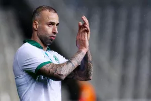 Ακάθεκτος! (Ομόνοια)