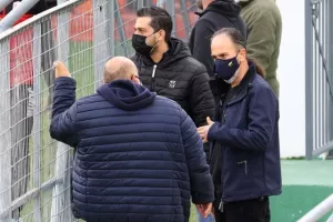 Συμβιβασμός και θα... λύσουν τις διαφορές τους στο "Τάσος Μάρκου" (φώτος)