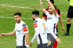 Συμβιβασμός και θα... λύσουν τις διαφορές τους στο "Τάσος Μάρκου" (φώτος)