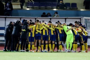 Απόλλων - ΑΕΛ: Ο Ντιγκινί είναι εδώ και έδωσε προβάδισμα! (φώτος)