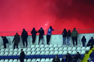"Προκάλεσε" ντελίριο ο Βερχόβετς στο πάρκινγκ του "ΠΑΠ"! (φώτος)