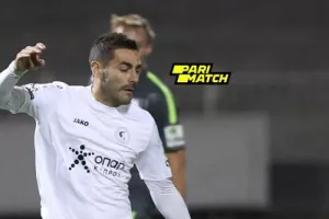 Παίζει με Ομόνοια 29Μ