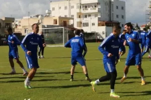 Ανεβάζει στροφές για ΑΕΛ (Φώτος)