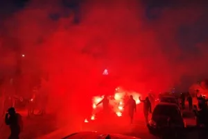 ΜΑΧΗΤΕΣ/ Συνόδευσαν την αποστολή και... ντόπαραν τους παίκτες! (Φώτος)