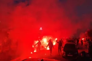 ΜΑΧΗΤΕΣ/ Συνόδευσαν την αποστολή και... ντόπαραν τους παίκτες! (Φώτος)