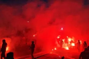ΜΑΧΗΤΕΣ/ Συνόδευσαν την αποστολή και... ντόπαραν τους παίκτες! (Φώτος)