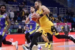 Χωρίς Παππά και Ανγκόλα με Ολυμπιακό