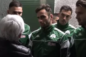 Το «φροντιστήριο» του Γιοβάνοβιτς στ' αποδυτήρια (βίντεο)
