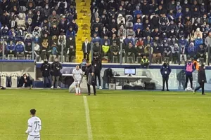 Επιστροφή για Παπουλή 