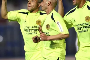 ΦΩΤΟΣ ρετρό με Άρη 