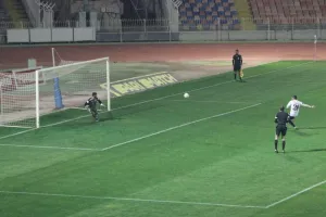 ΦΩΤΟΣ/Το έκρινε και το... χάρισε στην Λήδα!